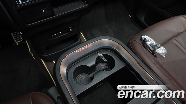 Hyundai Staria HEV 1.6T Lounge 9-Seater Inspiration 2026 — фото 32