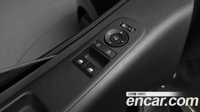 Hyundai Staria HEV 1.6T Lounge 9-Seater Inspiration 2026 — фото 35