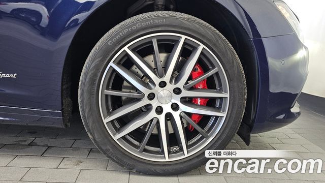 Maserati Ghibli 3.0 GranSport 3rd 2020 — фото 21