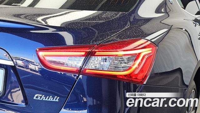 Maserati Ghibli 3.0 GranSport 3rd 2020 — фото 23