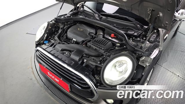MINI Cooper D Clubman Standard 2nd 2018 — фото 6