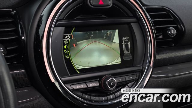 MINI Cooper D Clubman Standard 2nd 2018 — фото 17