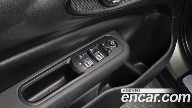 MINI Cooper D Clubman Standard 2nd 2018 — фото 20
