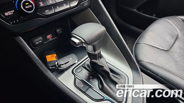 Kia Niro 1.6 HEV Trendy 2022 — фото 9