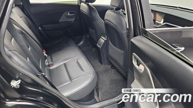 Kia Niro 1.6 HEV Trendy 2022 — фото 11