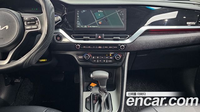 Kia Niro 1.6 HEV Trendy 2022 — фото 13