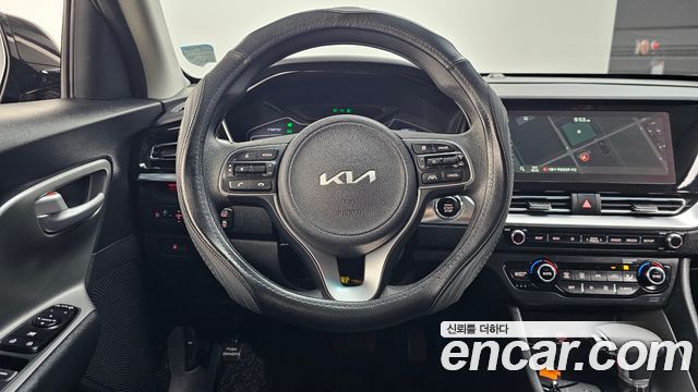Kia Niro 1.6 HEV Trendy 2022 — фото 14