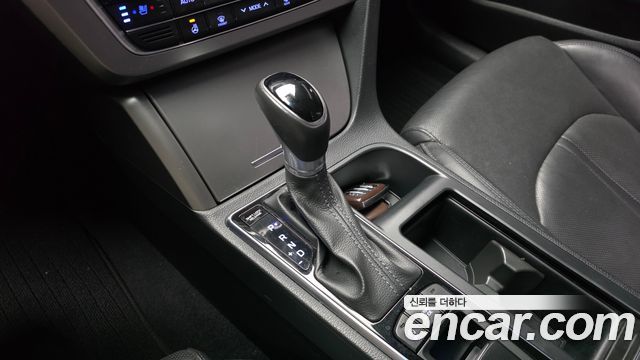 Hyundai Sonata (LF) 1.7 Diesel Smart Special 2016 — фото 9