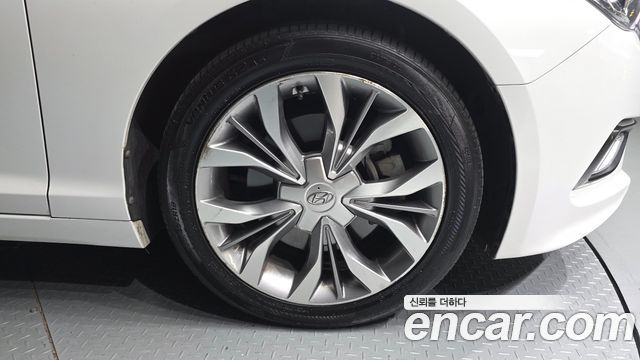 Hyundai Sonata (LF) 1.7 Diesel Smart Special 2016 — фото 21