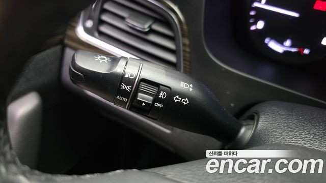 Hyundai Sonata (LF) 1.7 Diesel Smart Special 2016 — фото 28