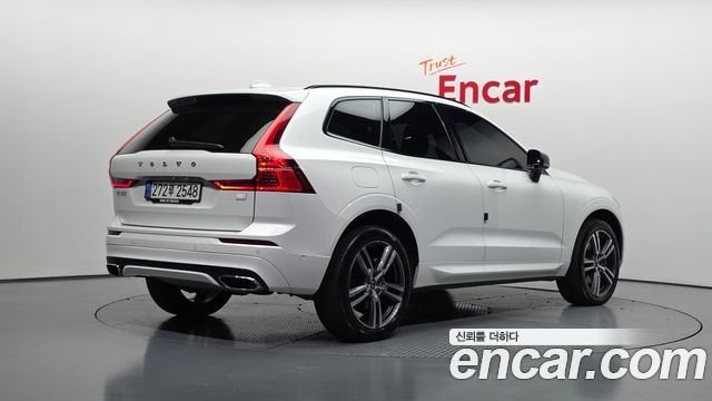 Volvo XC60 (II) T8 R-Design 2021 — фото 2