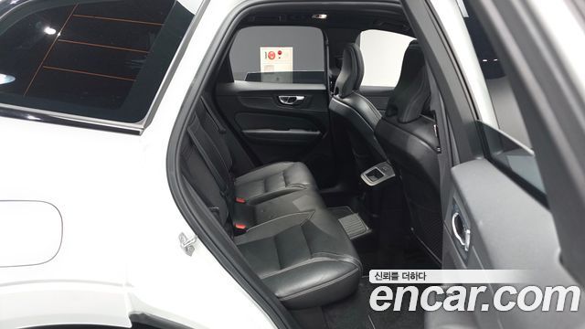 Volvo XC60 (II) T8 R-Design 2021 — фото 12