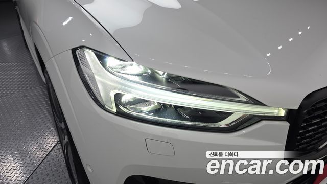 Volvo XC60 (II) T8 R-Design 2021 — фото 22