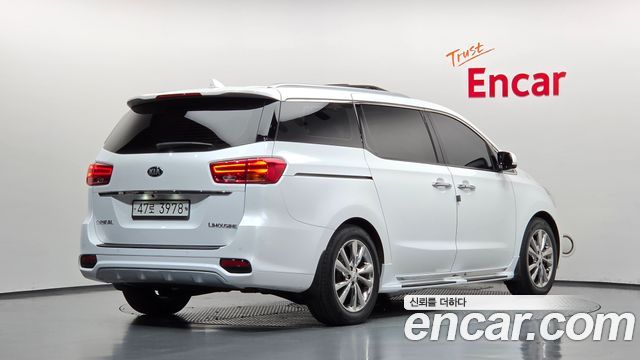 Kia Carnival 7-Seater Limousine President 2019 — фото 2