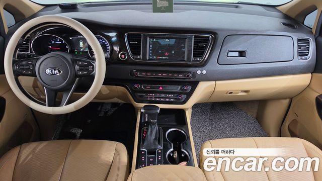 Kia Carnival 7-Seater Limousine President 2019 — фото 7