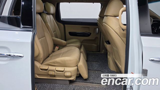 Kia Carnival 7-Seater Limousine President 2019 — фото 15