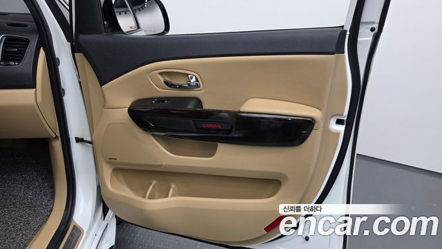 Kia Carnival 7-Seater Limousine President 2019 — фото 31