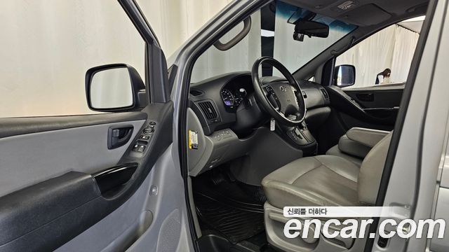 Hyundai Grand Starex 4WD Wagon 12-Seater Smart 2019 — фото 10