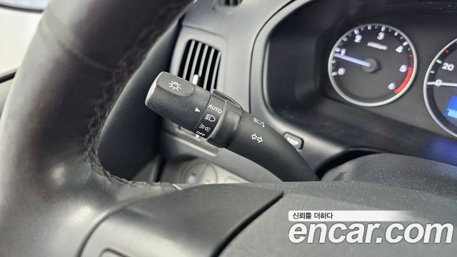 Hyundai Grand Starex 4WD Wagon 12-Seater Smart 2019 — фото 21