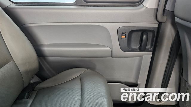 Hyundai Grand Starex 4WD Wagon 12-Seater Smart 2019 — фото 31