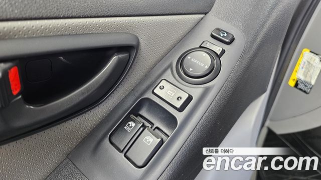 Hyundai Grand Starex 4WD Wagon 12-Seater Smart 2019 — фото 35