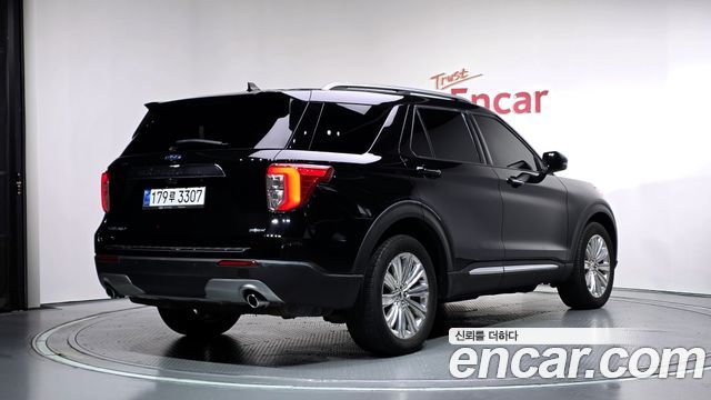 Ford Explorer (VI) 3.3 Hybrid 2022 — фото 2