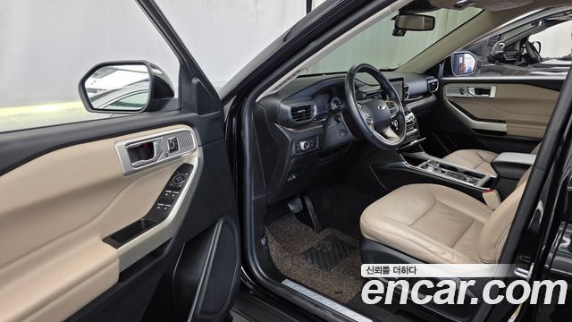 Ford Explorer (VI) 3.3 Hybrid 2022 — фото 10