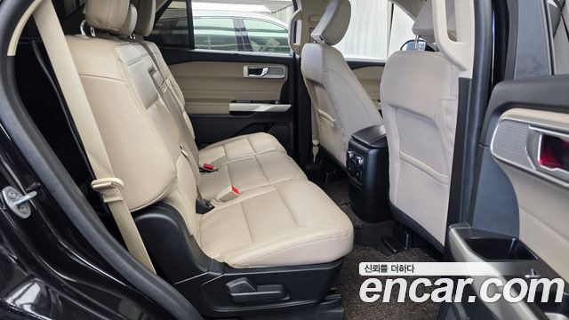 Ford Explorer (VI) 3.3 Hybrid 2022 — фото 12