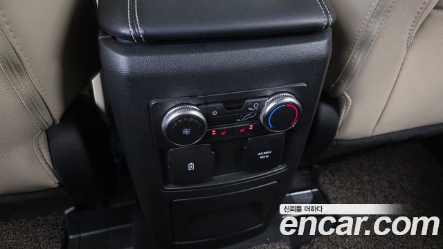 Ford Explorer (VI) 3.3 Hybrid 2022 — фото 19