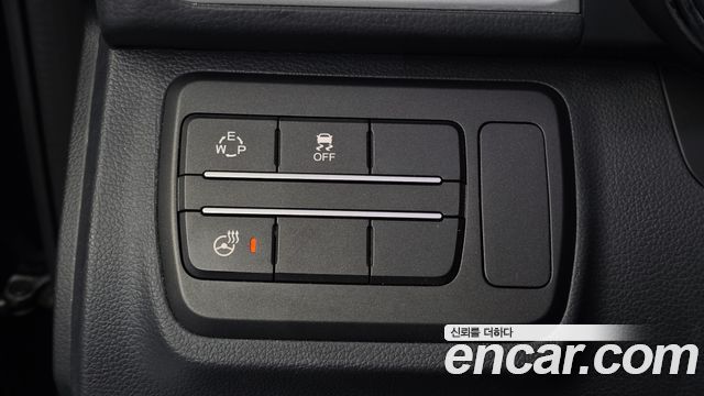 KG Mobility (SsangYong) Tivoli LX 2WD DLX 2015 — фото 13