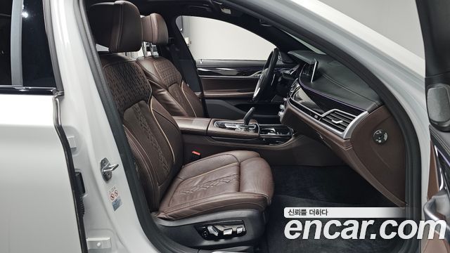 BMW 7 Series (G11) 740d xDrive M Sport 2018 — фото 11