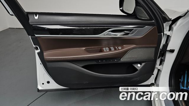 BMW 7 Series (G11) 740d xDrive M Sport 2018 — фото 24