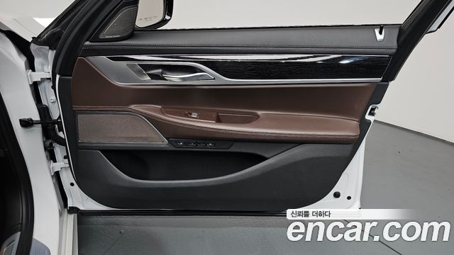 BMW 7 Series (G11) 740d xDrive M Sport 2018 — фото 25