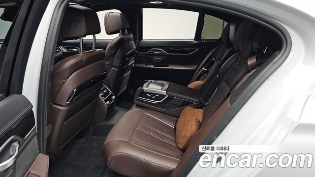 BMW 7 Series (G11) 740d xDrive M Sport 2018 — фото 26