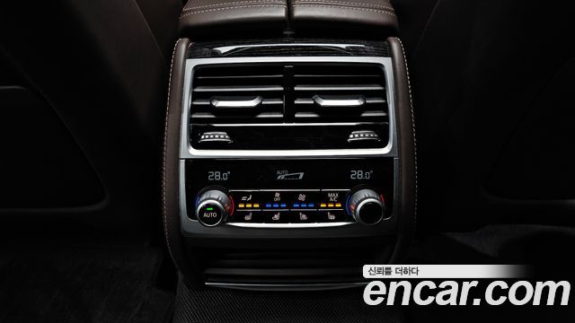 BMW 7 Series (G11) 740d xDrive M Sport 2018 — фото 35