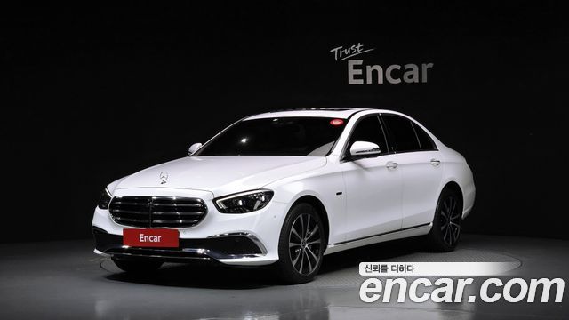 Mercedes-Benz E-Class (W213) E300e 4MATIC Exclusive 2021 — фото 1