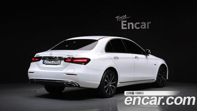 Mercedes-Benz E-Class (W213) E300e 4MATIC Exclusive 2021 — фото 2
