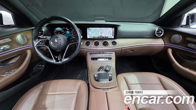 Mercedes-Benz E-Class (W213) E300e 4MATIC Exclusive 2021 — фото 7