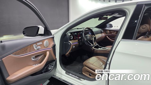 Mercedes-Benz E-Class (W213) E300e 4MATIC Exclusive 2021 — фото 10