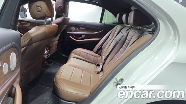 Mercedes-Benz E-Class (W213) E300e 4MATIC Exclusive 2021 — фото 11