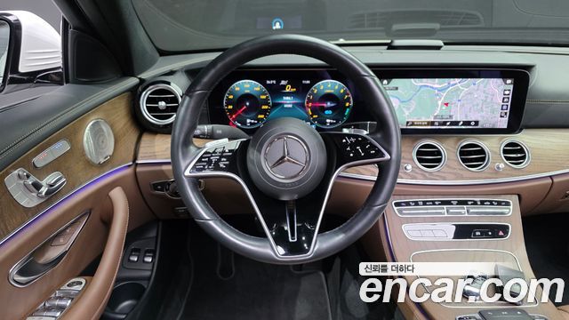 Mercedes-Benz E-Class (W213) E300e 4MATIC Exclusive 2021 — фото 13
