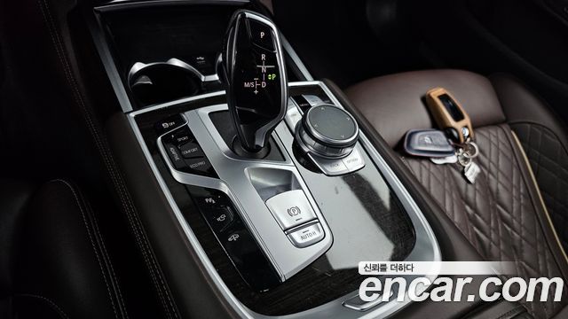 BMW 7 Series (G11) 730Ld xDrive Design Pure Excellence 2021 — фото 9