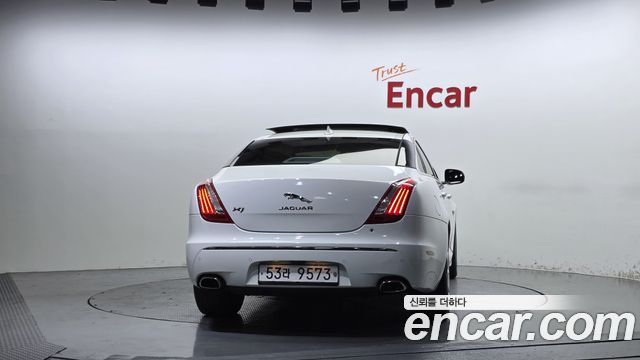 Jaguar XJ 3.0D Premium Luxury SWB X351 2013 — фото 4