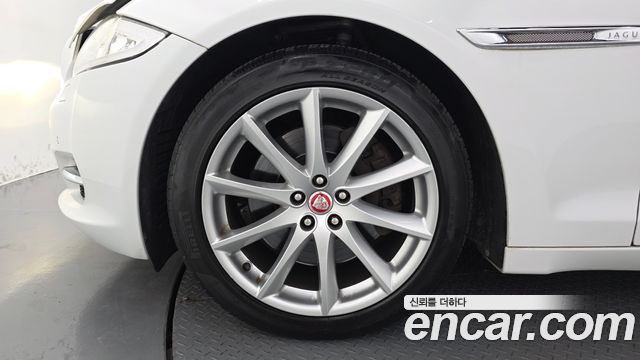 Jaguar XJ 3.0D Premium Luxury SWB X351 2013 — фото 5
