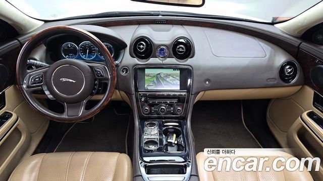 Jaguar XJ 3.0D Premium Luxury SWB X351 2013 — фото 7