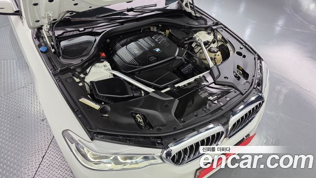 BMW 5 Series (G30) 520d Luxury Special Edition 2018 — фото 6