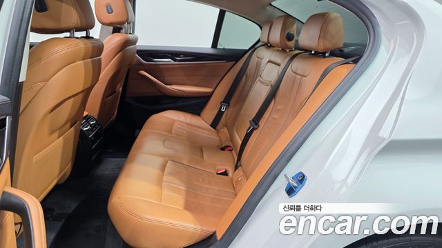 BMW 5 Series (G30) 520d Luxury Special Edition 2018 — фото 11