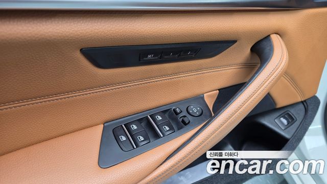 BMW 5 Series (G30) 520d Luxury Special Edition 2018 — фото 27