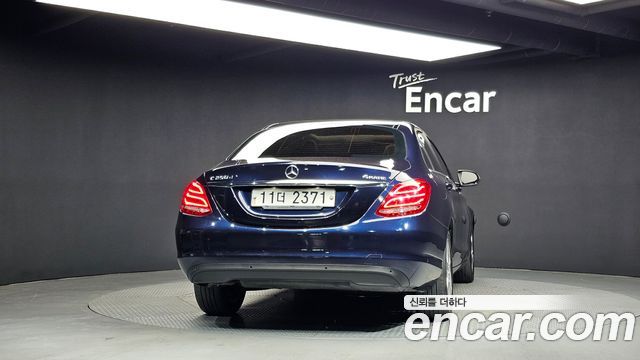 Mercedes-Benz C-Class (W205) C200 d 2017 — фото 4