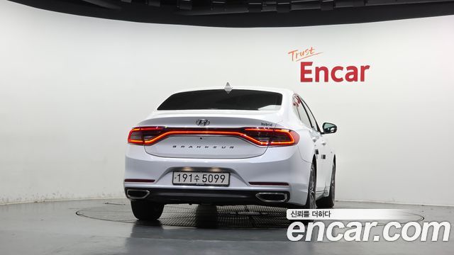Hyundai Grandeur Hybrid (IG) Exclusive Special 2019 — фото 4